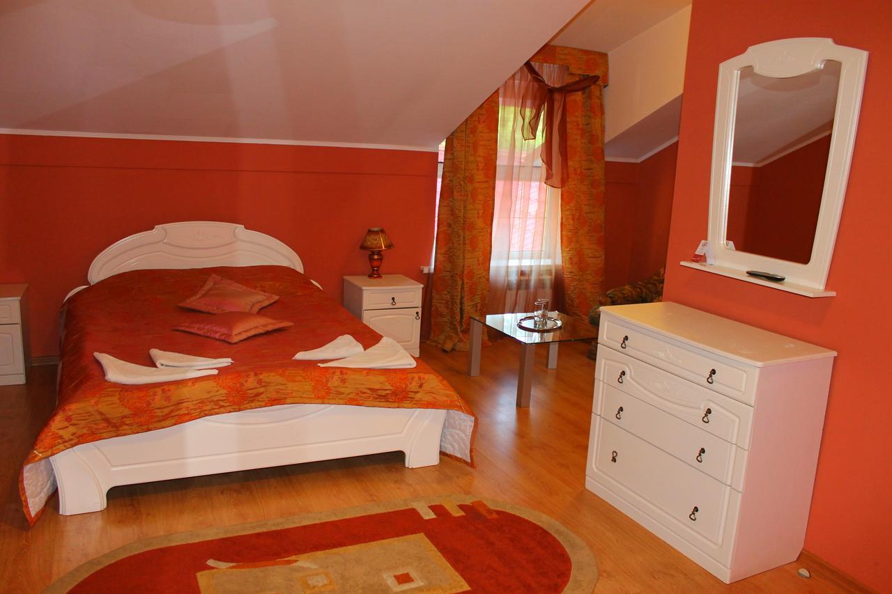 Dudinka - City Mini Hotel Boriszov Kültér fotó